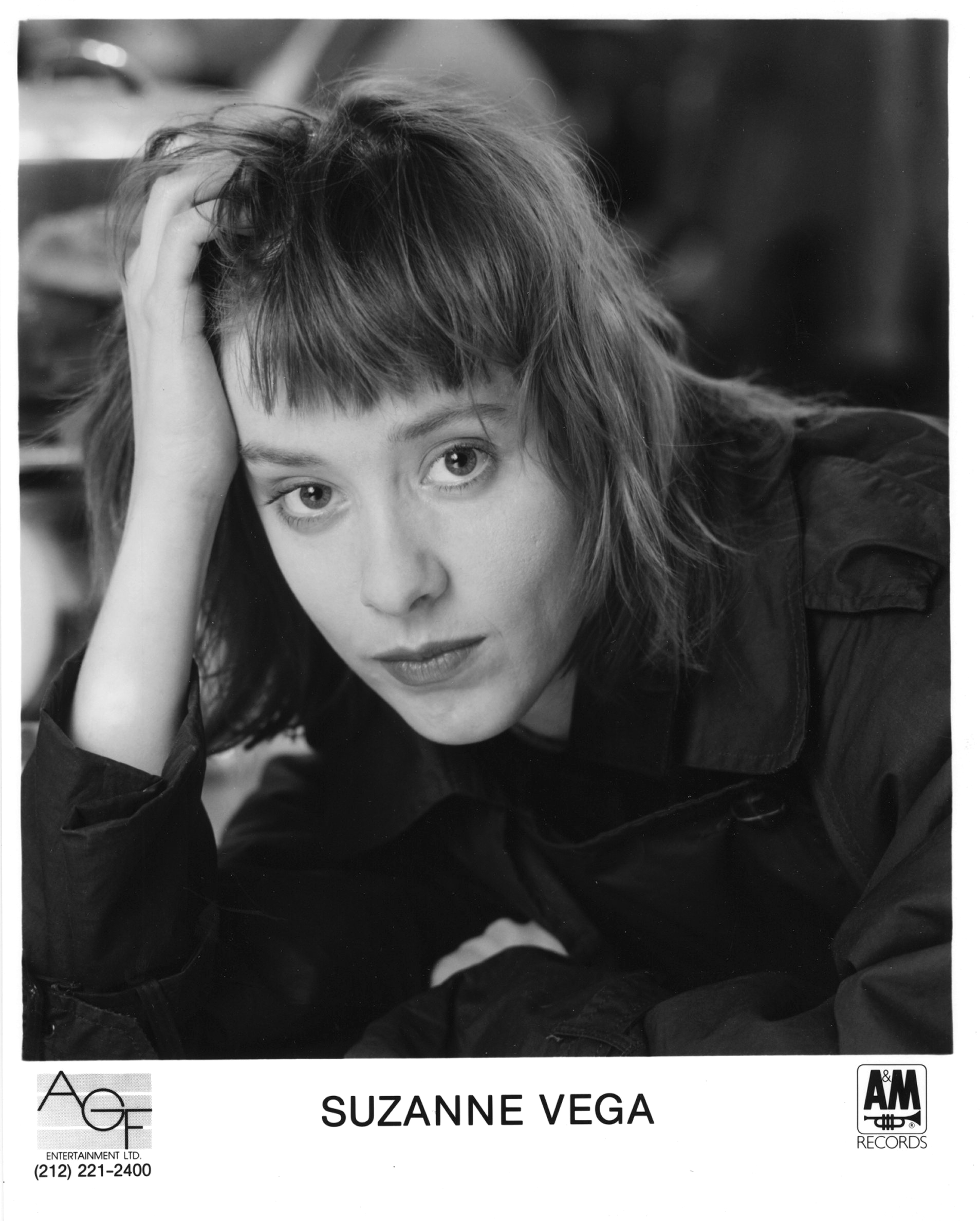 Suzanne Vega image 1
